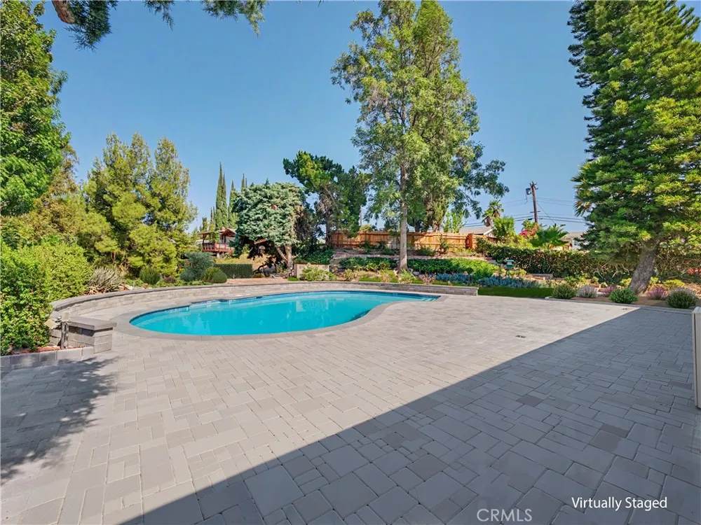 5604 Mason Avenue Woodland Hills, CA 91367