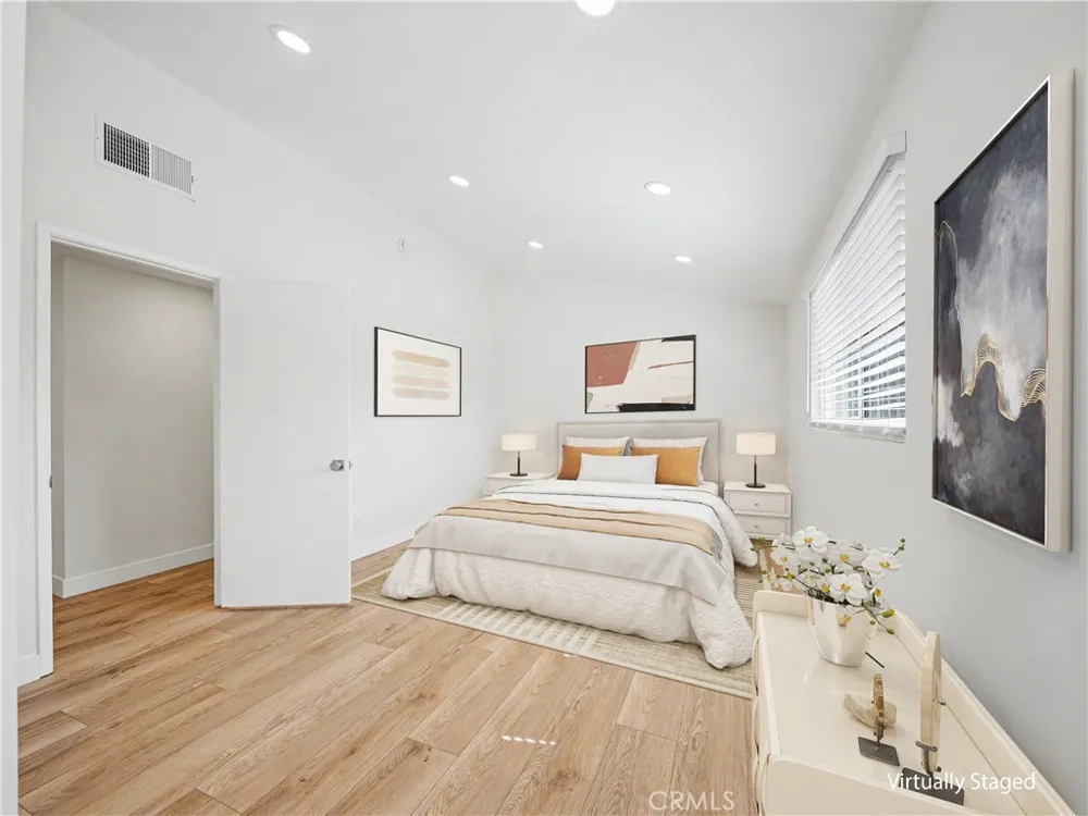 5604 Mason Avenue Woodland Hills, CA 91367