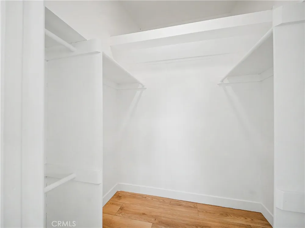 5604 Mason Avenue Woodland Hills, CA 91367