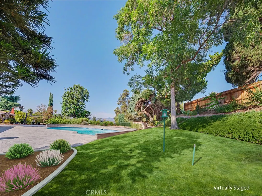 5604 Mason Avenue Woodland Hills, CA 91367