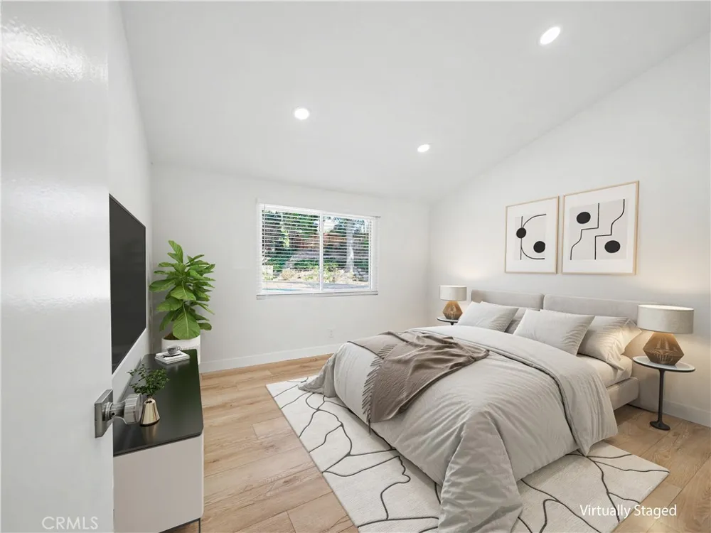5604 Mason Avenue Woodland Hills, CA 91367