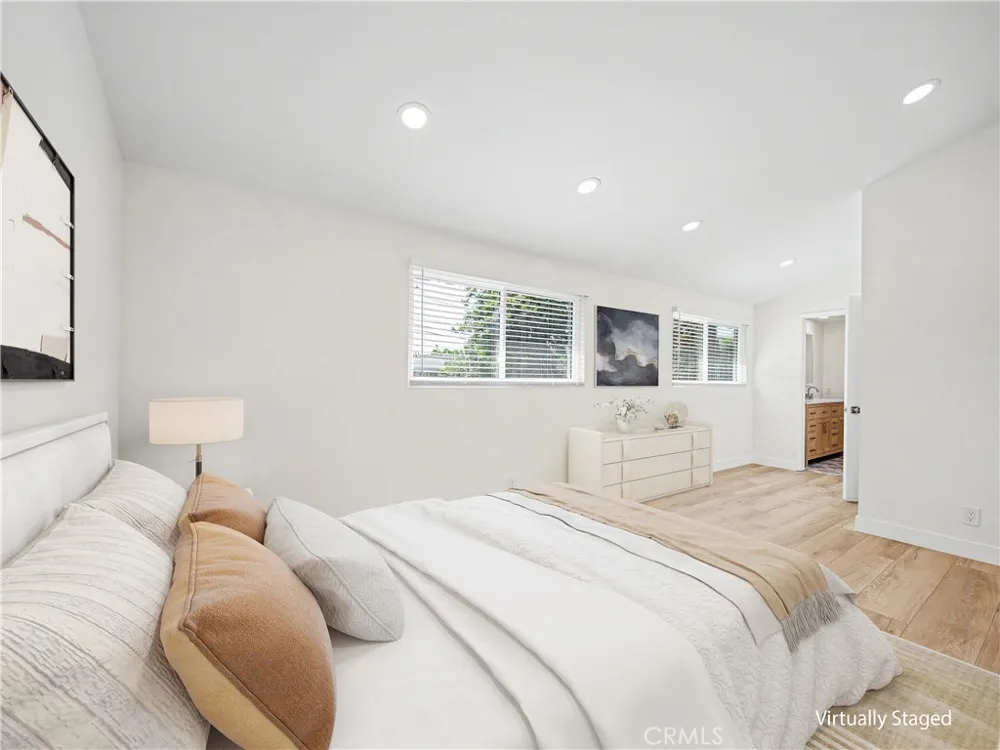 5604 Mason Avenue Woodland Hills, CA 91367