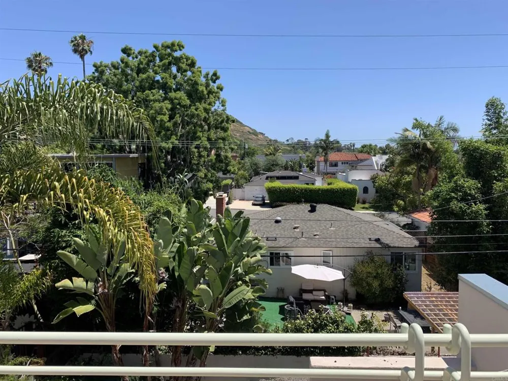 605 Bonair place La Jolla, CA 92037