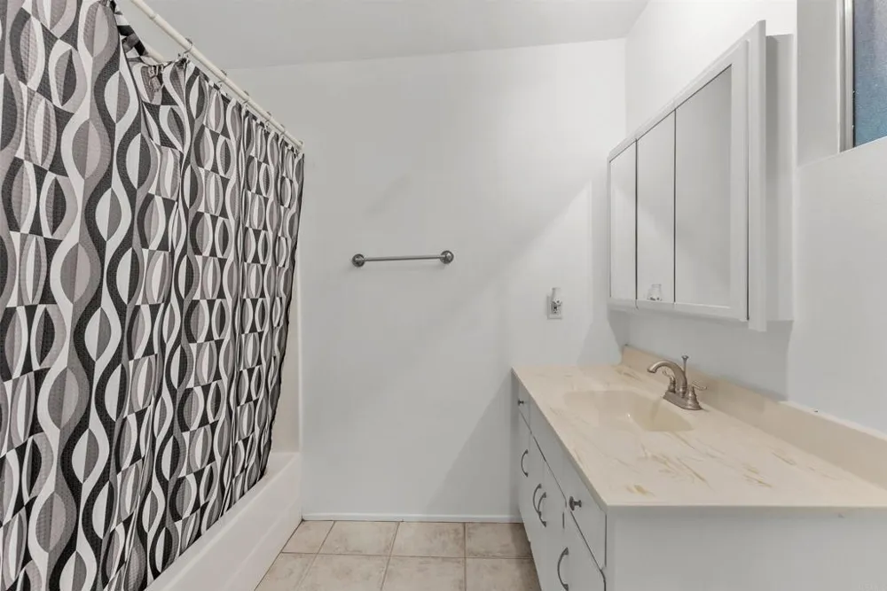15321 Via Molinero Poway, CA 92064