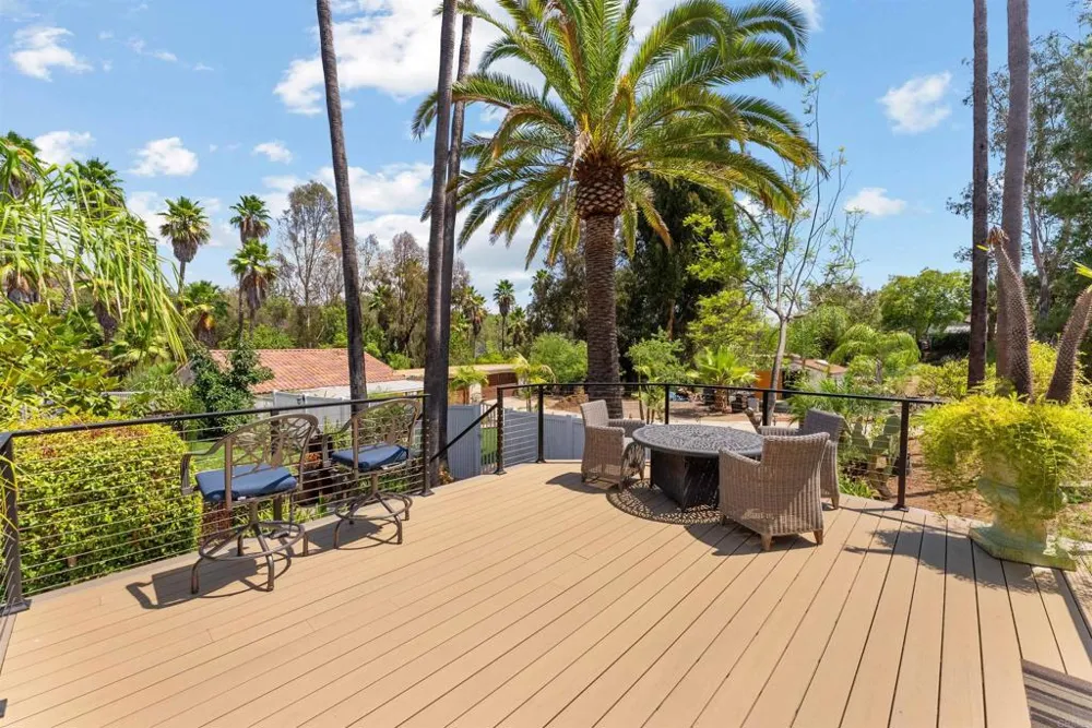 15321 Via Molinero Poway, CA 92064