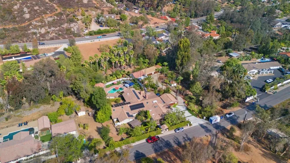 15321 Via Molinero Poway, CA 92064