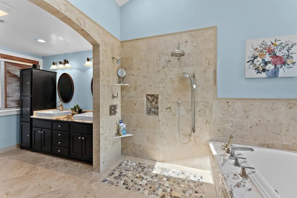 15321 Via Molinero Poway, CA 92064