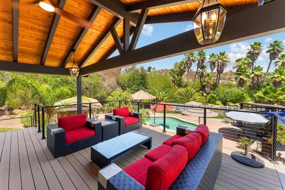15321 Via Molinero Poway, CA 92064