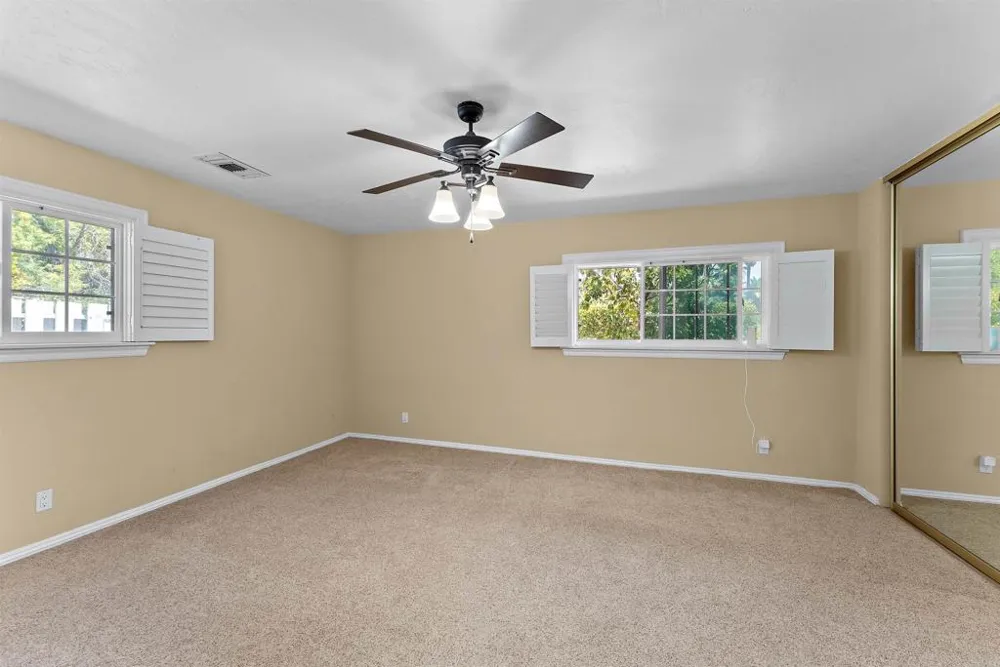 15321 Via Molinero Poway, CA 92064