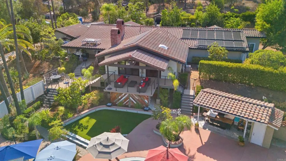 15321 Via Molinero Poway, CA 92064