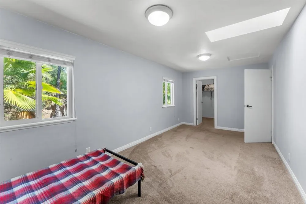 15321 Via Molinero Poway, CA 92064