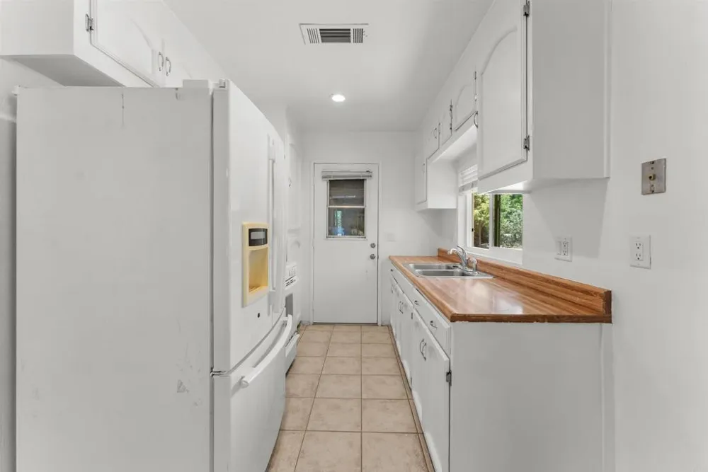 15321 Via Molinero Poway, CA 92064