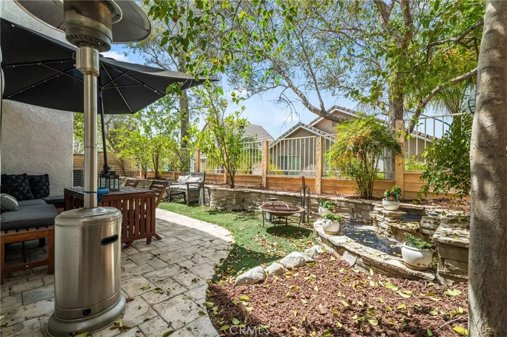 27169 Saddlepeak Valencia, CA 91354