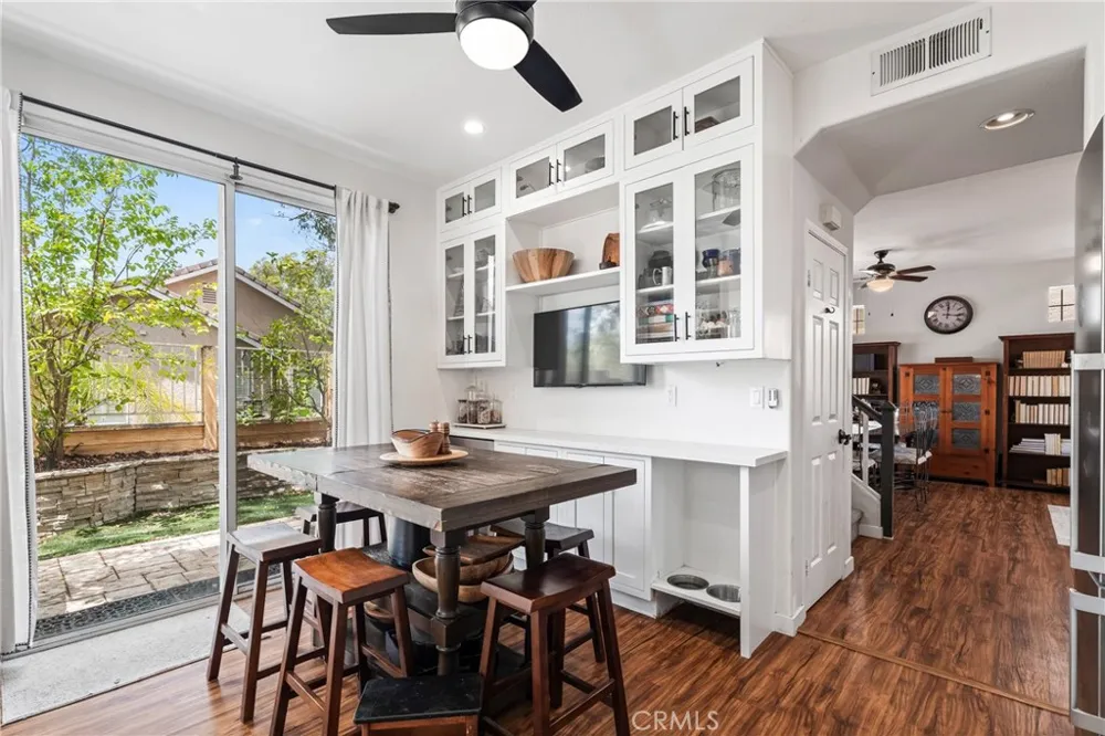 27169 Saddlepeak Valencia, CA 91354