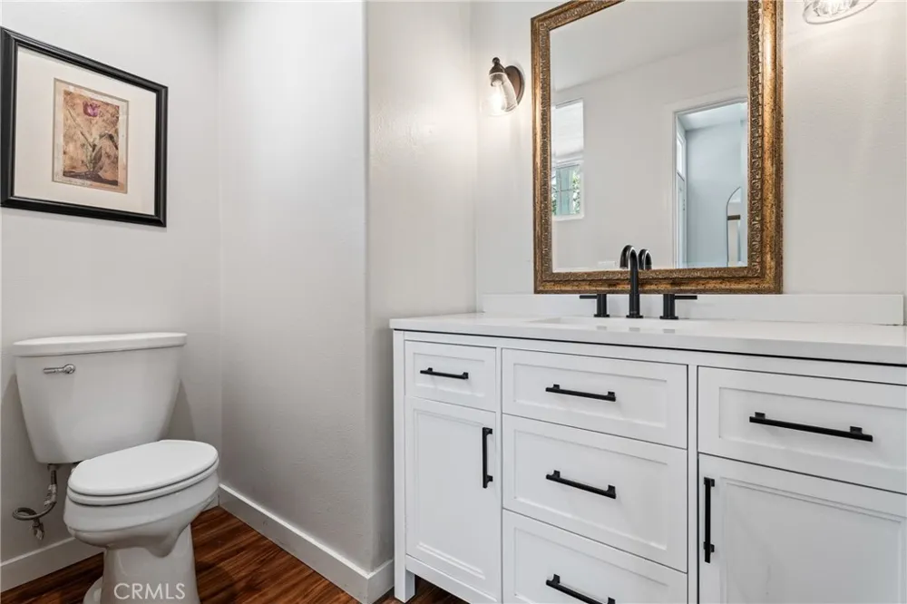 27169 Saddlepeak Valencia, CA 91354