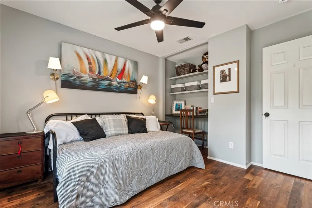 27169 Saddlepeak Valencia, CA 91354