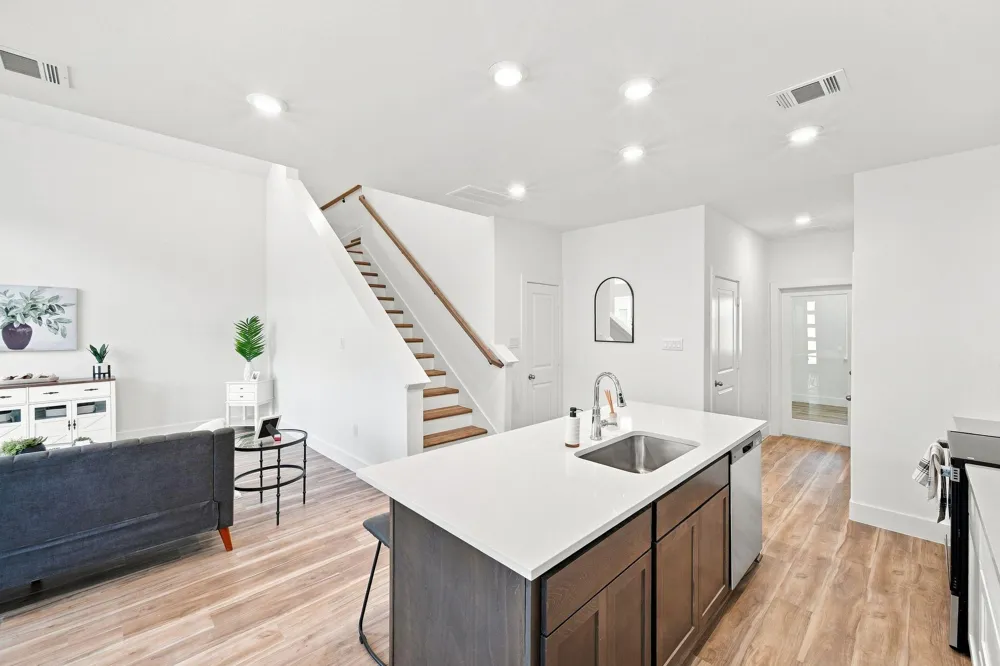 6065 Cebra Street Houston, TX 77091