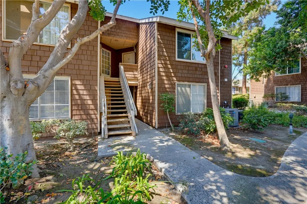 12555 Euclid Street #111 Garden Grove, CA 92840