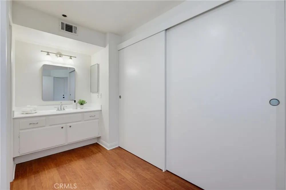 12555 Euclid Street #111 Garden Grove, CA 92840