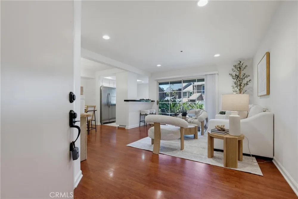 12555 Euclid Street #111 Garden Grove, CA 92840
