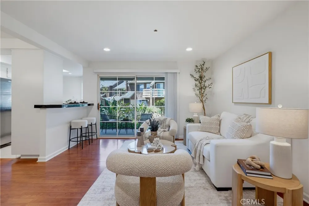 12555 Euclid Street #111 Garden Grove, CA 92840