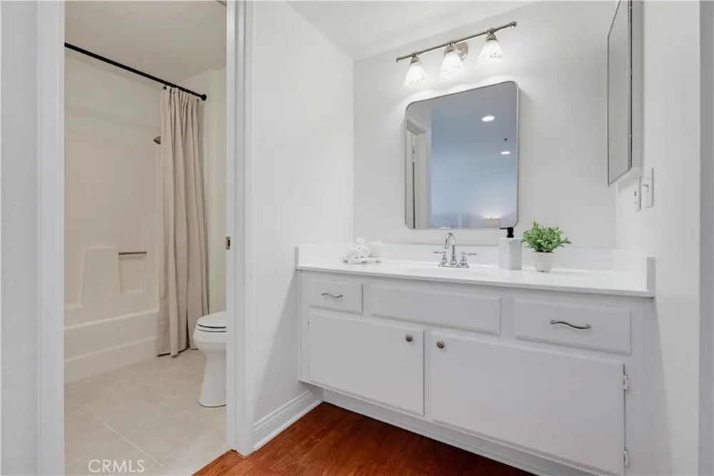12555 Euclid Street #111 Garden Grove, CA 92840