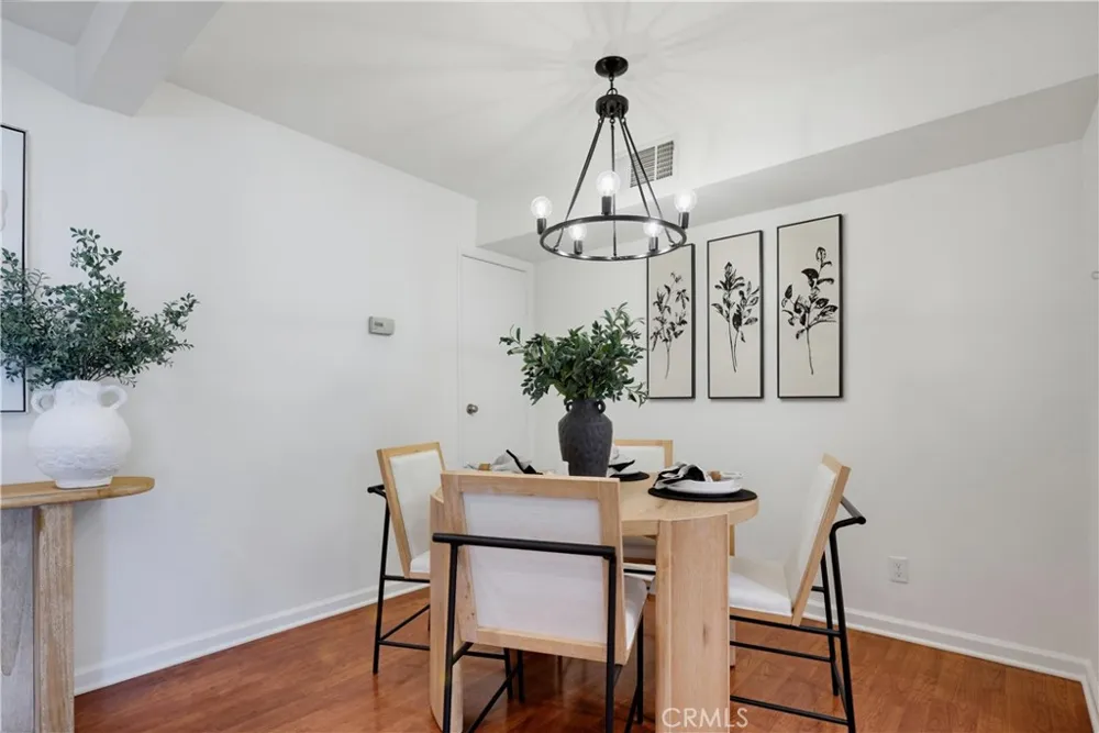 12555 Euclid Street #111 Garden Grove, CA 92840