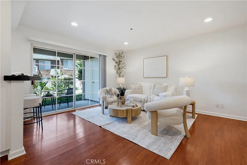 12555 Euclid Street #111 Garden Grove, CA 92840