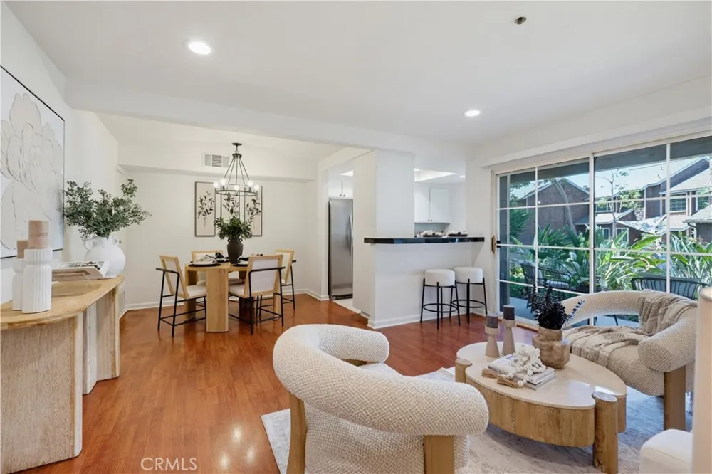 12555 Euclid Street #111 Garden Grove, CA 92840