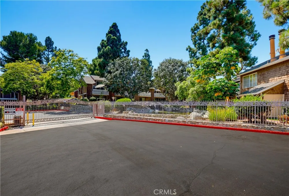 12555 Euclid Street #111 Garden Grove, CA 92840