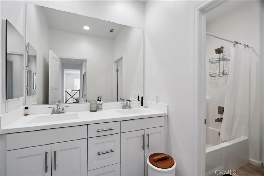 25220 Golden Maple Drive Canyon Country, CA 91387