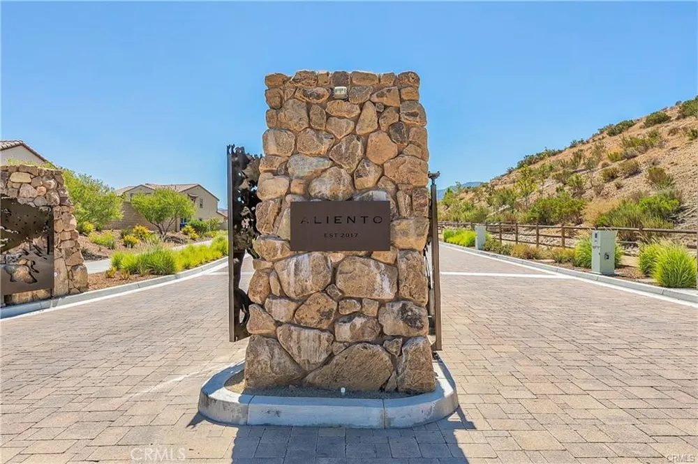 25220 Golden Maple Drive Canyon Country, CA 91387