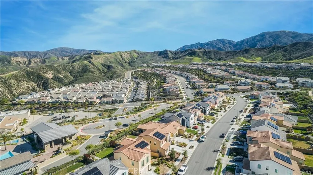 25220 Golden Maple Drive Canyon Country, CA 91387