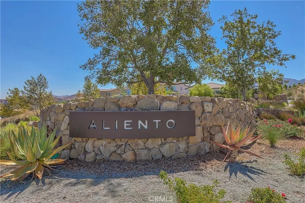 25220 Golden Maple Drive Canyon Country, CA 91387