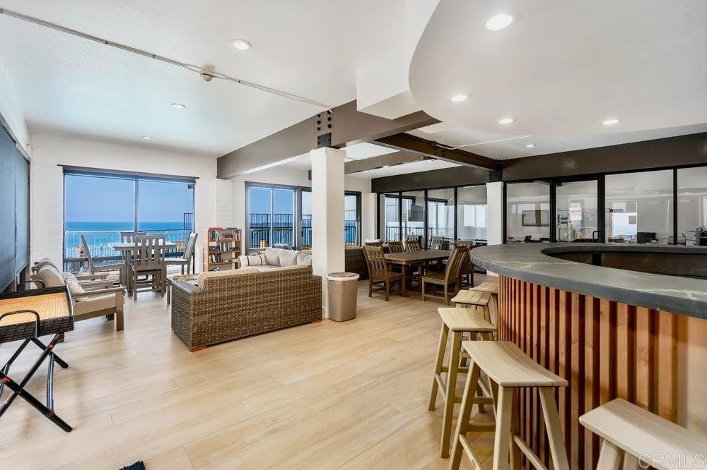 190 Del Mar Shores #7 Solana Beach, CA 92075