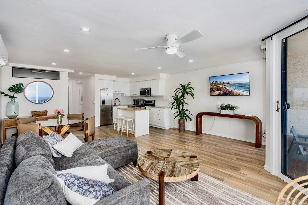 190 Del Mar Shores #7 Solana Beach, CA 92075