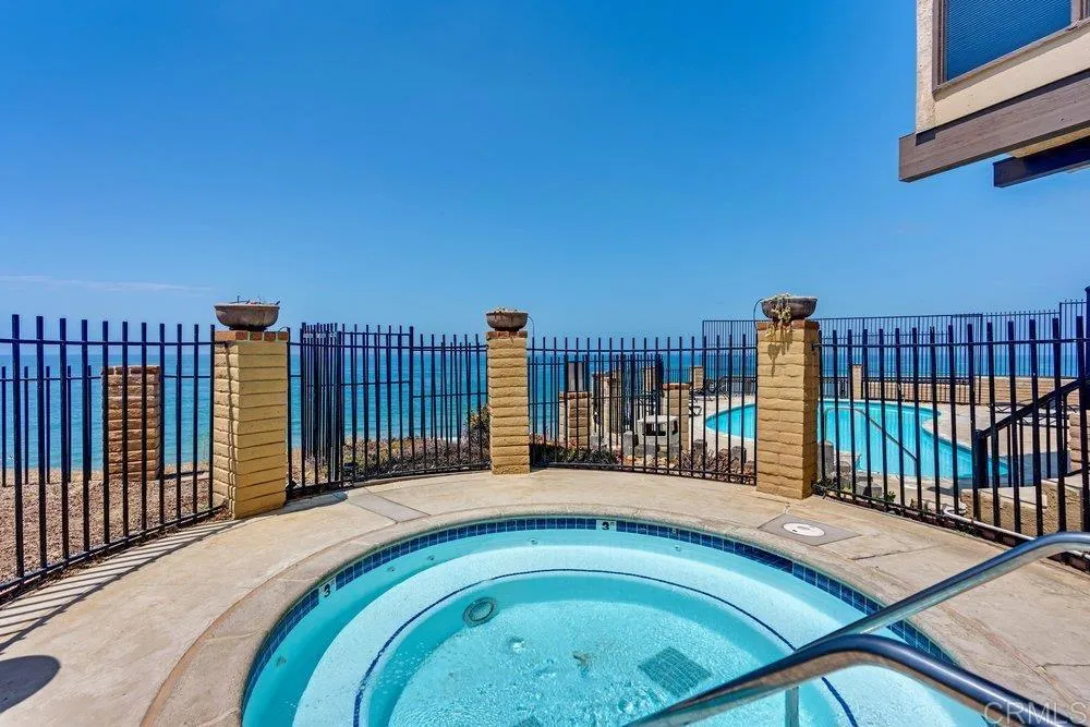 190 Del Mar Shores #7 Solana Beach, CA 92075