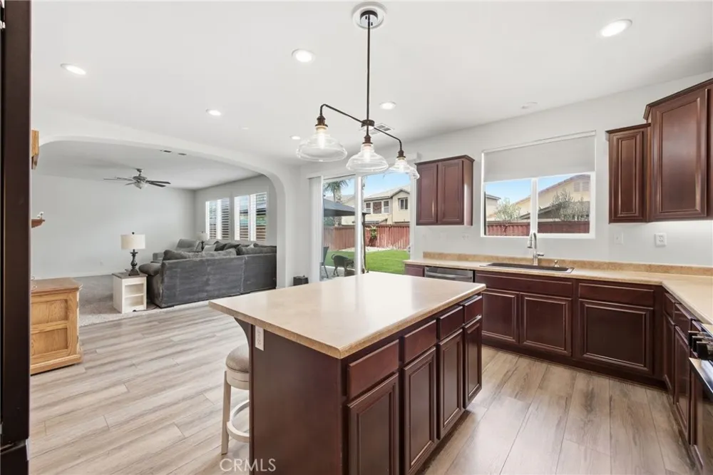 29180 Springshores Menifee, CA 92585