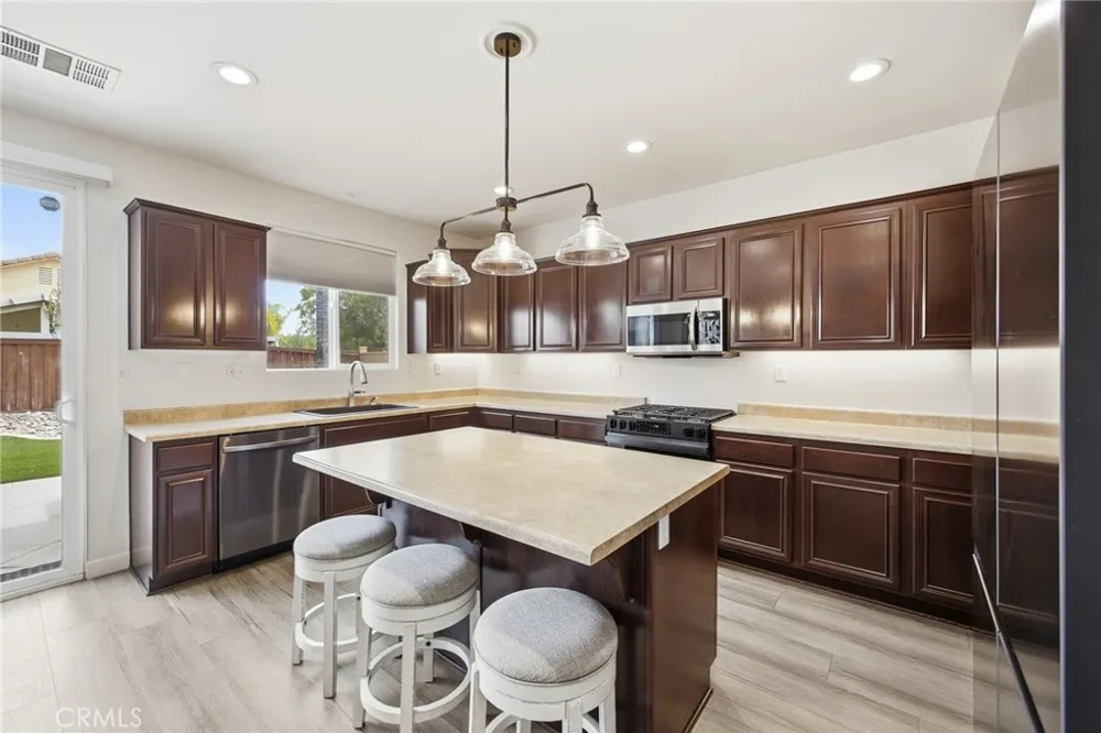 29180 Springshores Menifee, CA 92585