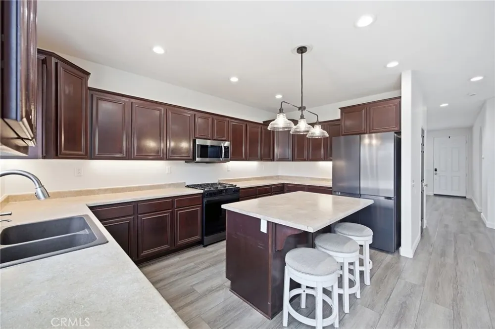 29180 Springshores Menifee, CA 92585