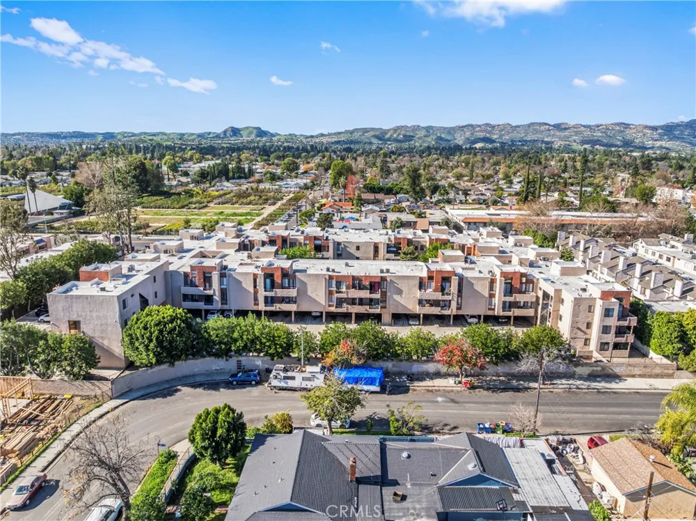 7826 Topanga Canyon Blvd #308 Canoga Park, CA 91304