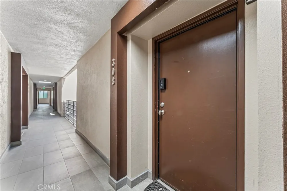 7826 Topanga Canyon Blvd #308 Canoga Park, CA 91304