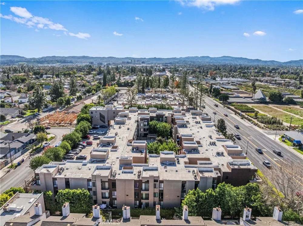 7826 Topanga Canyon Blvd #308 Canoga Park, CA 91304