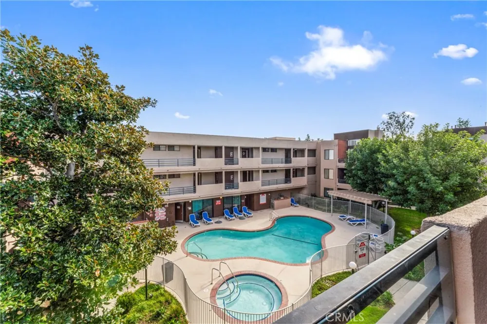 7826 Topanga Canyon Blvd #308 Canoga Park, CA 91304
