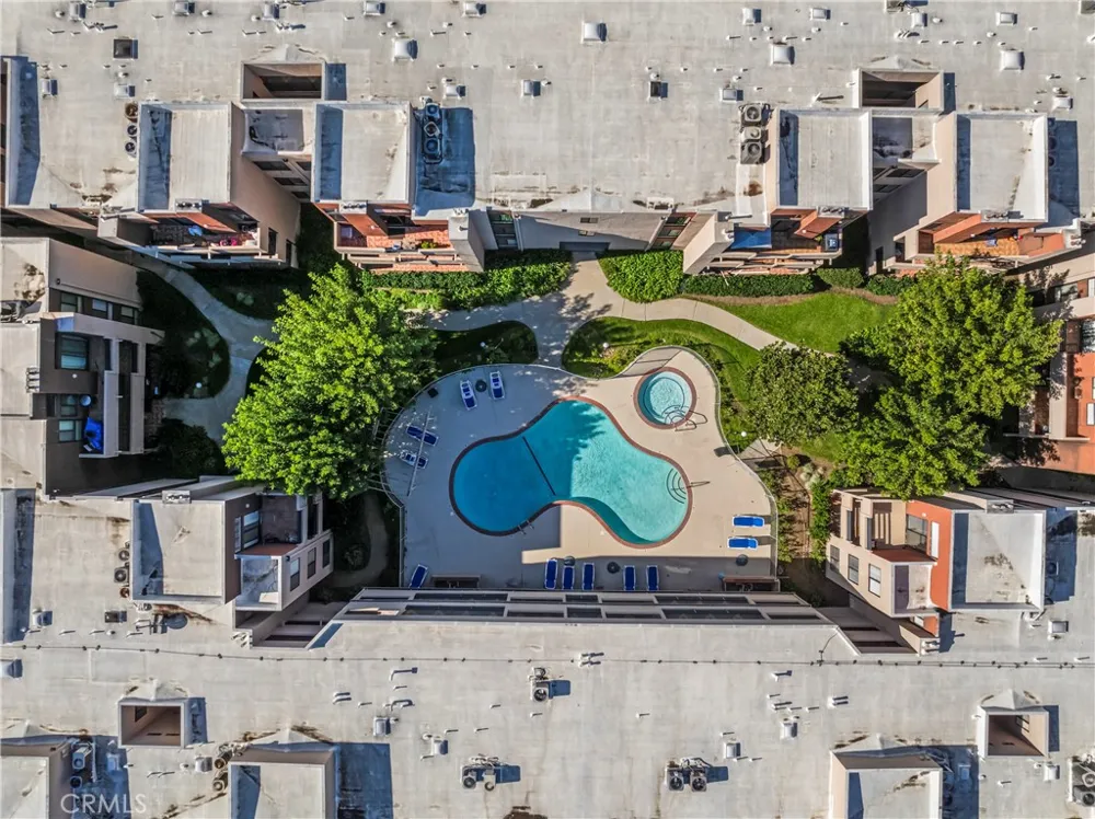7826 Topanga Canyon Blvd #308 Canoga Park, CA 91304