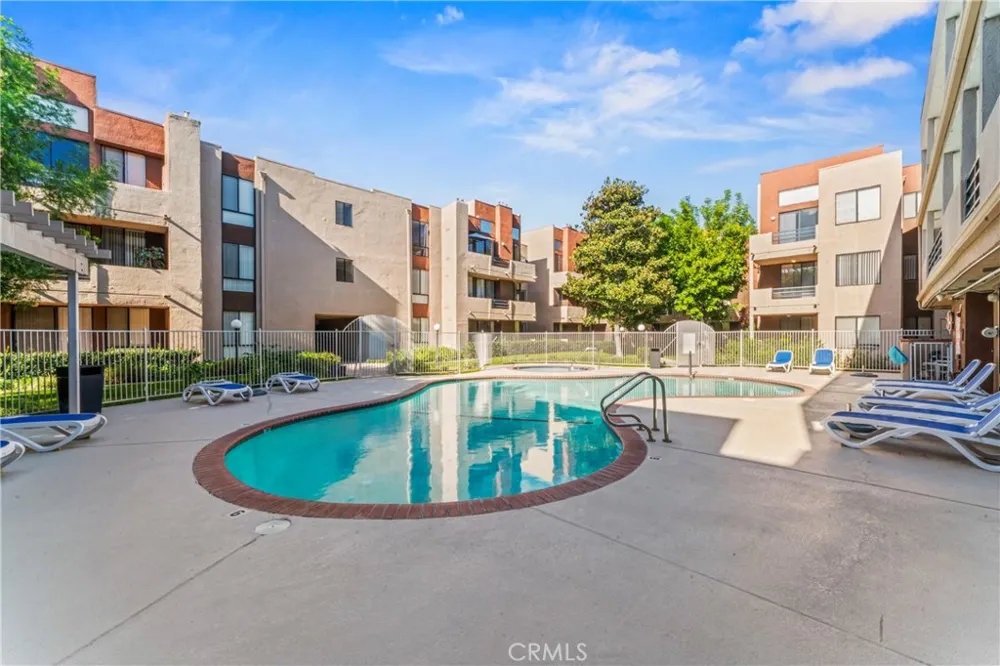 7826 Topanga Canyon Blvd #308 Canoga Park, CA 91304