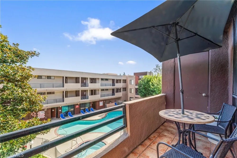 7826 Topanga Canyon Blvd #308 Canoga Park, CA 91304