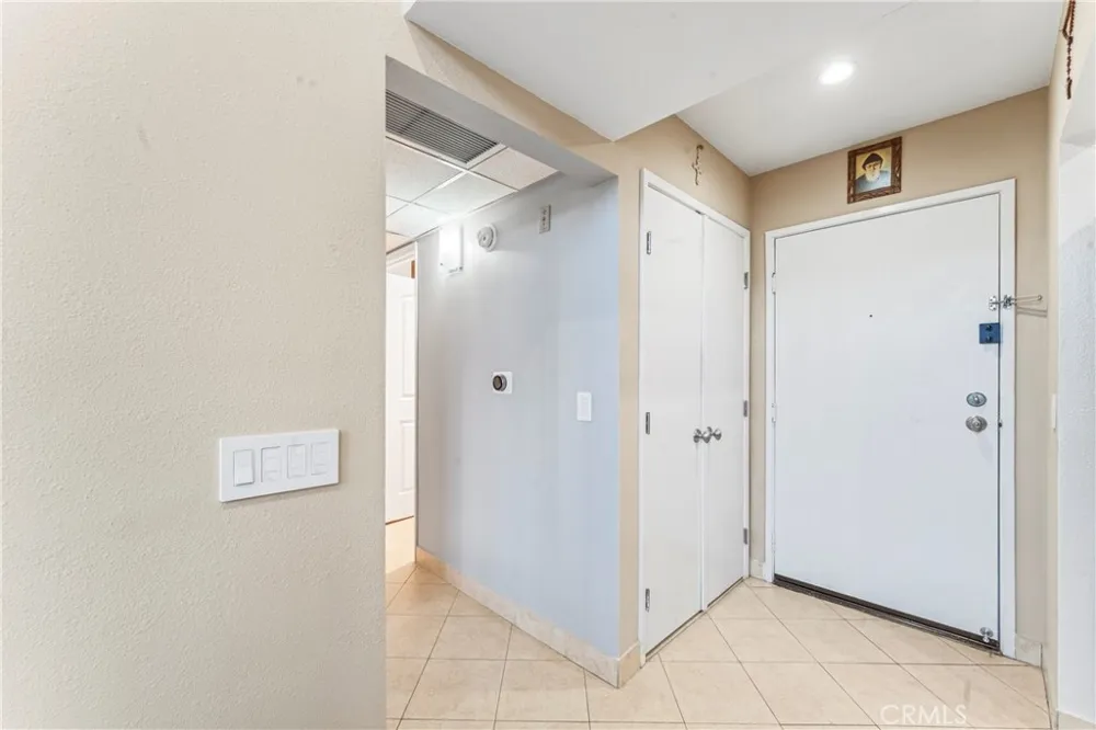 7826 Topanga Canyon Blvd #308 Canoga Park, CA 91304