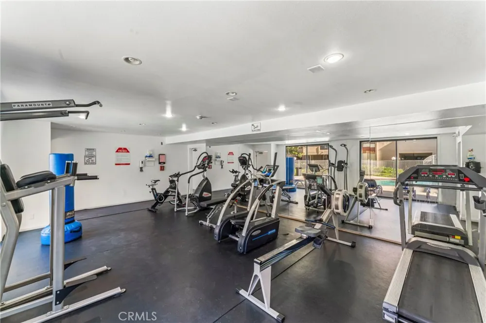 7826 Topanga Canyon Blvd #308 Canoga Park, CA 91304