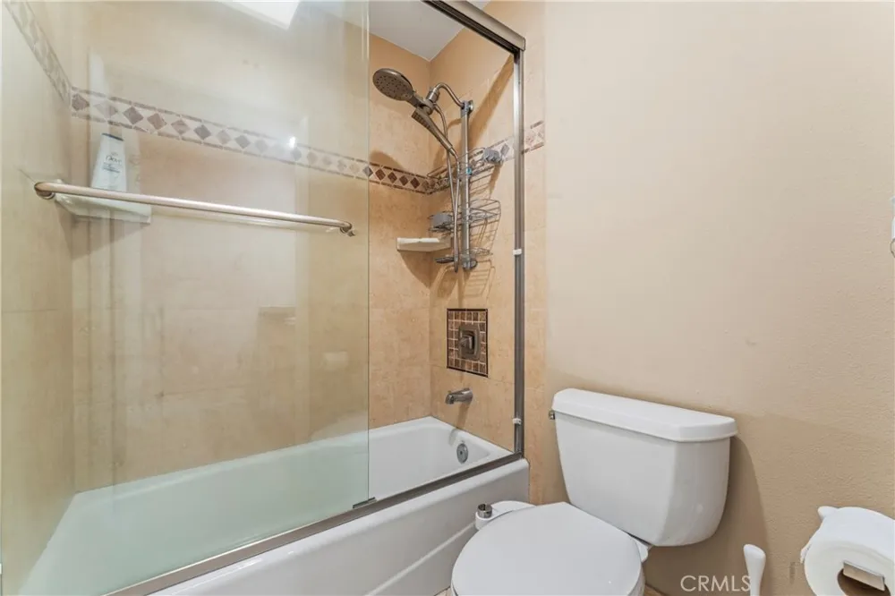 7826 Topanga Canyon Blvd #308 Canoga Park, CA 91304